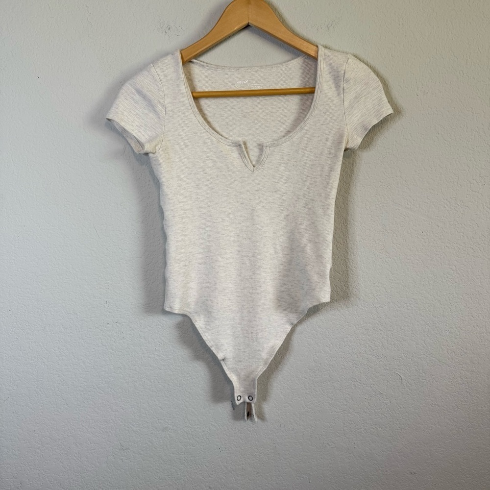 Aerie Cream Split V Neck Short Cap Sleeve Waffle Knit Bodysuit Size Small
